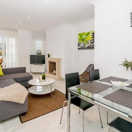 Sag - Elegant 2 Bedroom With Terrace Apartment Marbella
