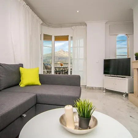Apartment Sag - Elegant 2 Bedroom With Terrace Marbella